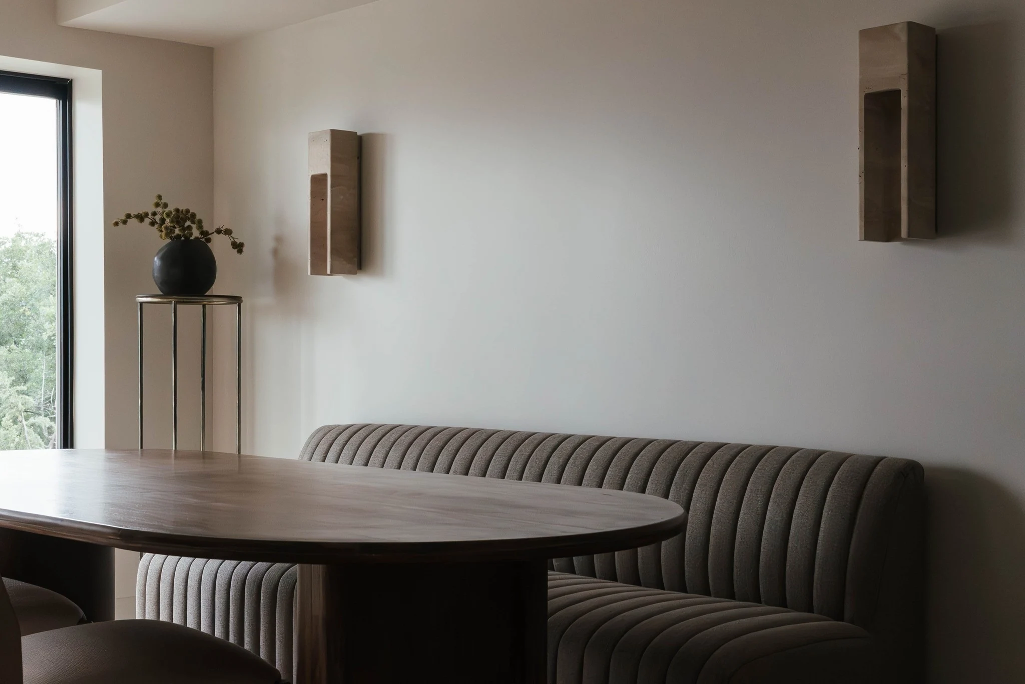 Dining nook with an upholstered banquette